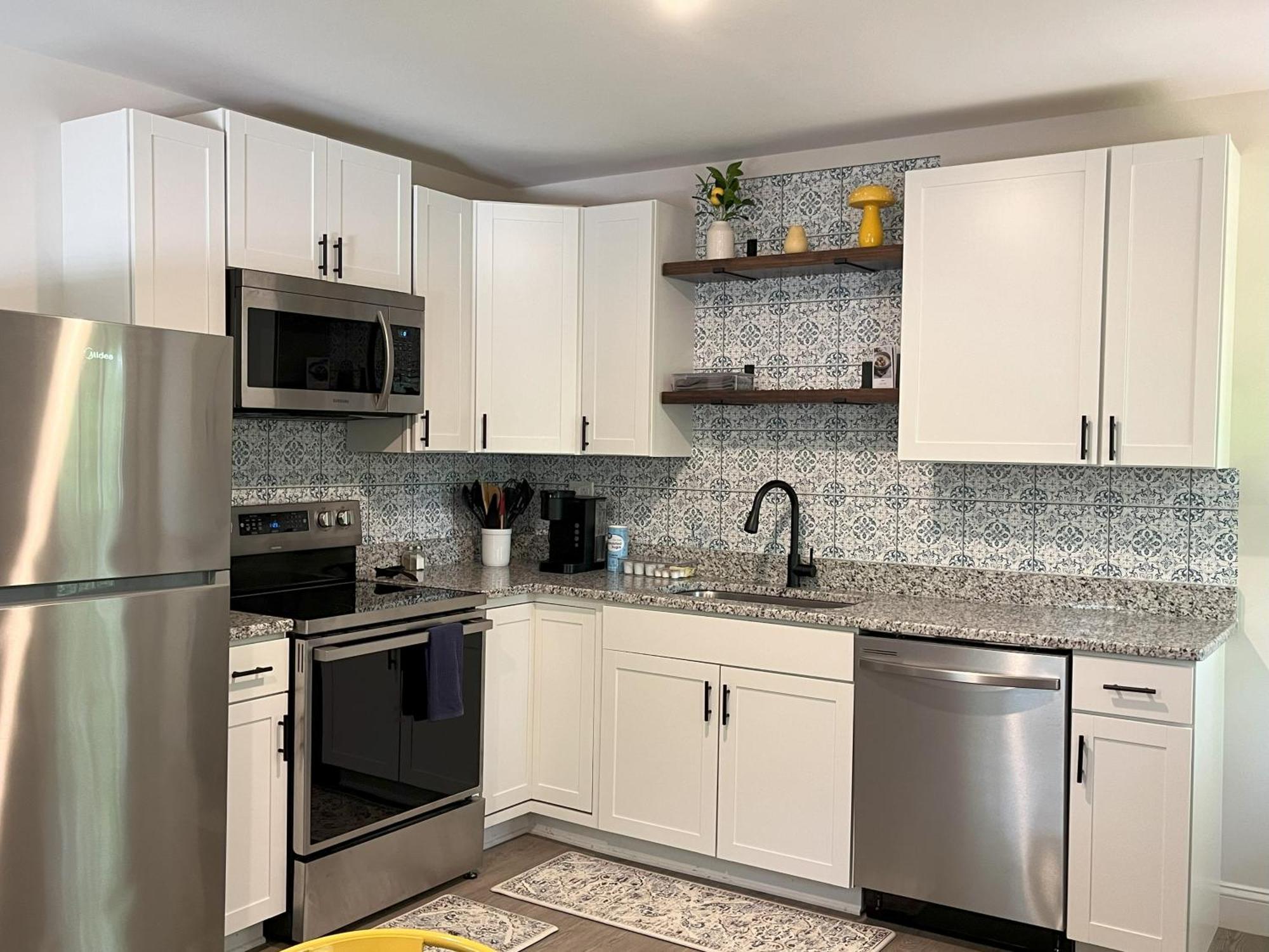 Sapphire Shire Villa Winston-Salem Bagian luar foto
